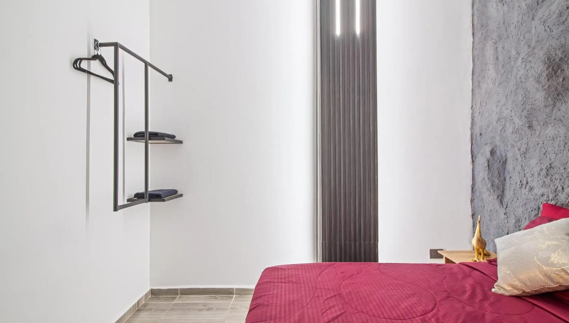 Apartment 6 Bedroom With Jacuzzi 1 Block From Lleras P10 Medellin Colombia