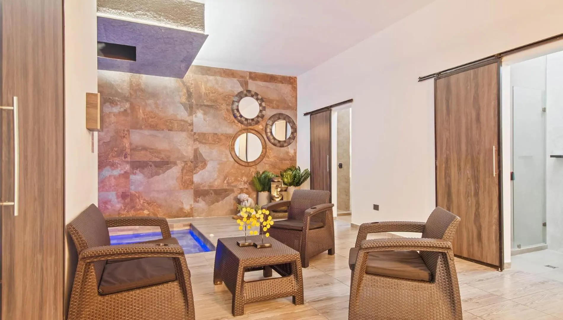 아파트 6 Bedroom With Jacuzzi 1 Block From Lleras P10 메딜린 콜롬비아