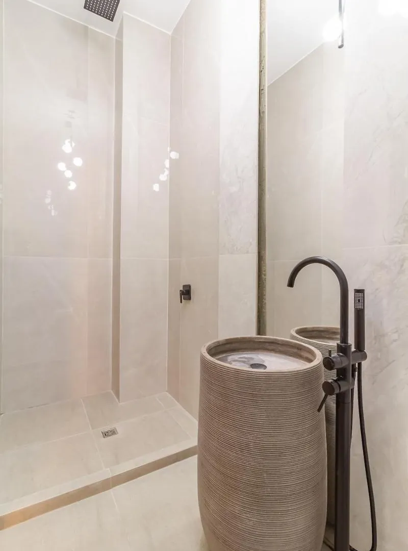 Appartement 6 Bedroom With Jacuzzi 1 Block From Lleras P10 Medellín