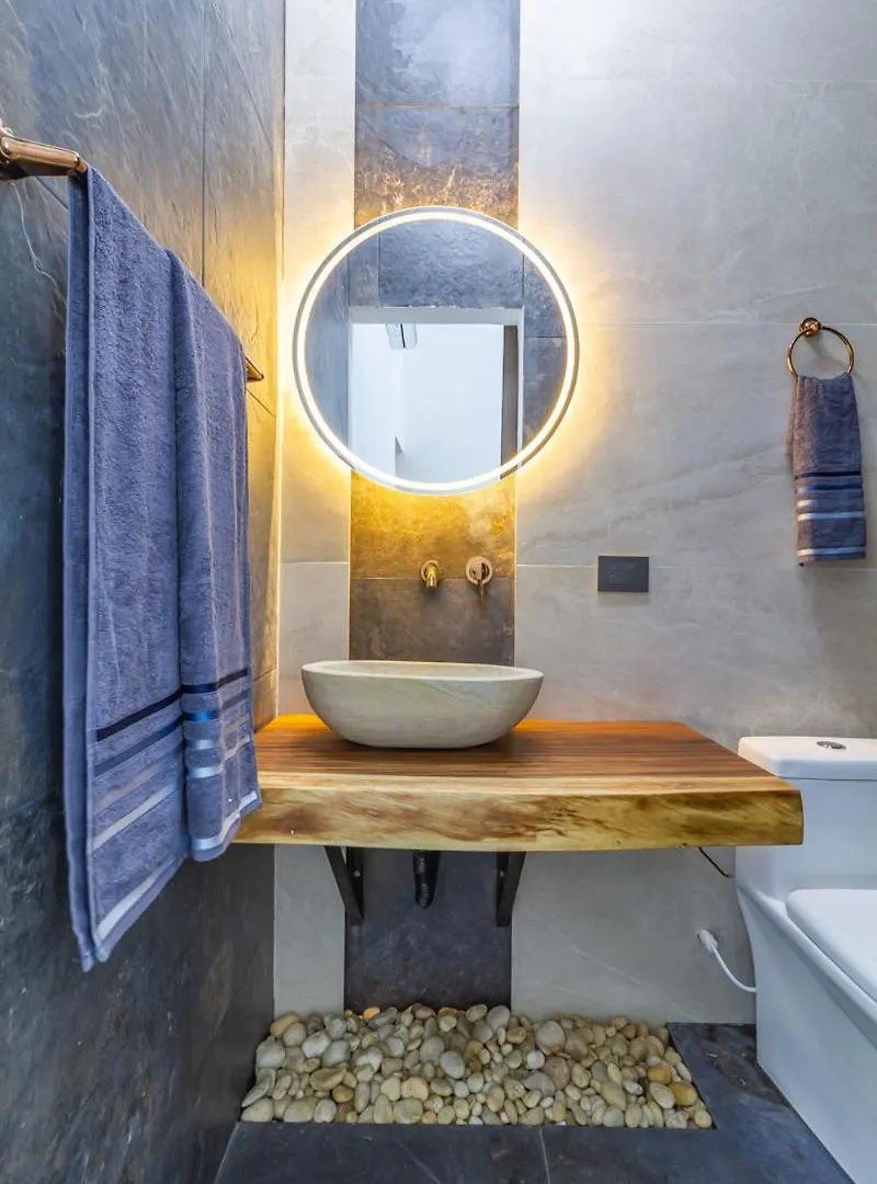 6 Bedroom With Jacuzzi 1 Block From Lleras P10 메딜린 0*,